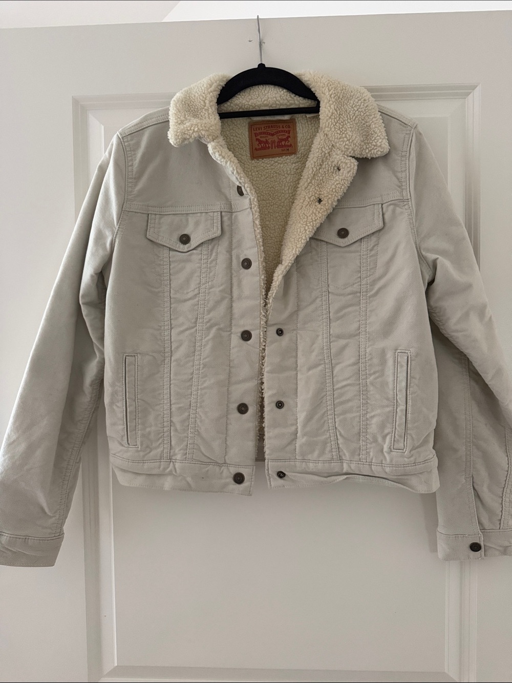 Levi's Women’s  Sherpa-Lined Trucker Jacket in Cream